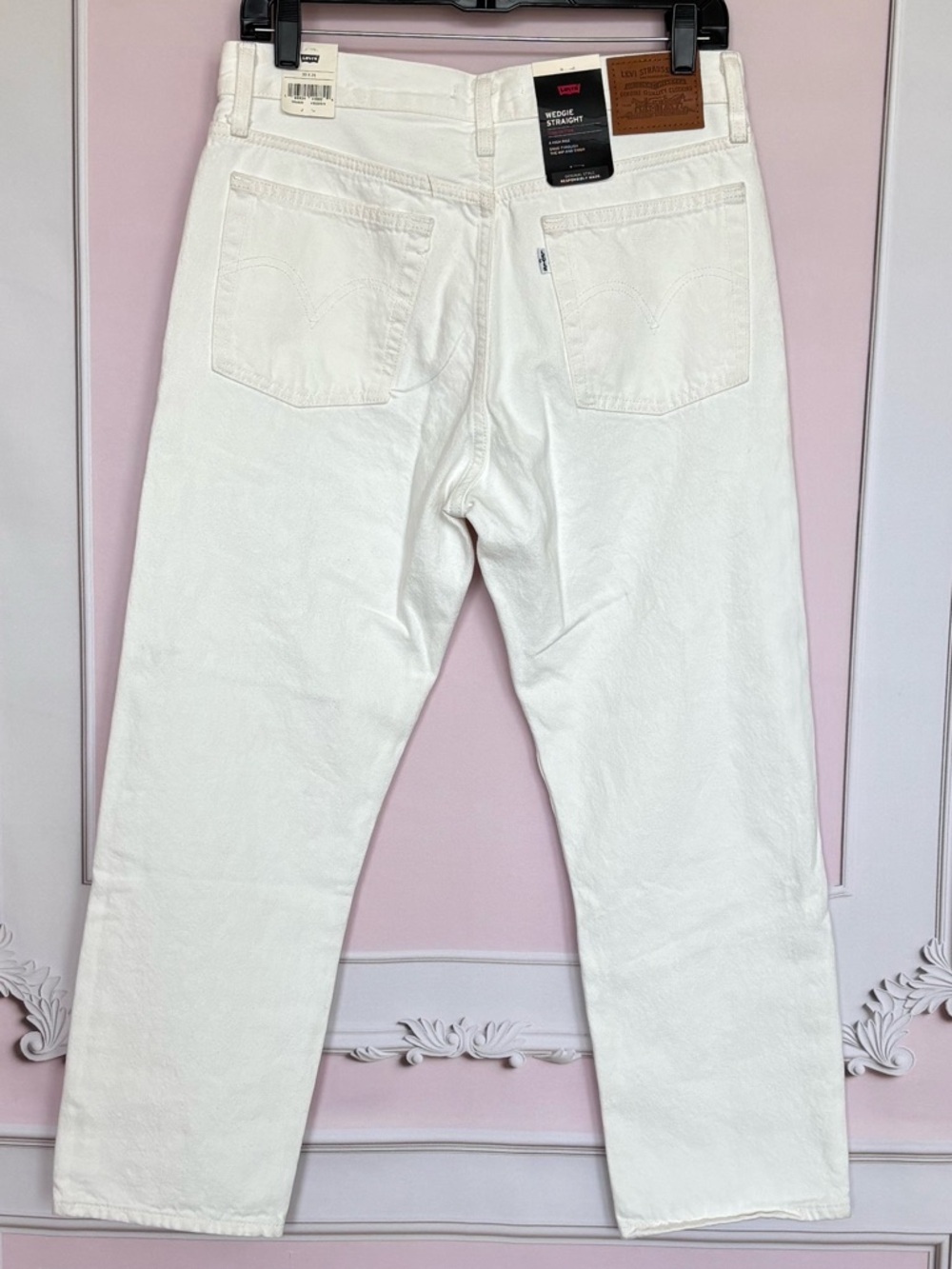 LEVI'S Wedgie Straight Leg Cropped High Rise Button Fly White Jeans--NWT--30 - Picture 3 of 16